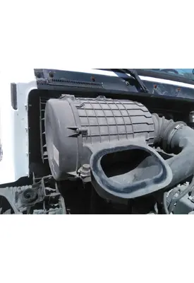 VOLVO VNM AIR CLEANER