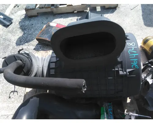 VOLVO VNM AIR CLEANER