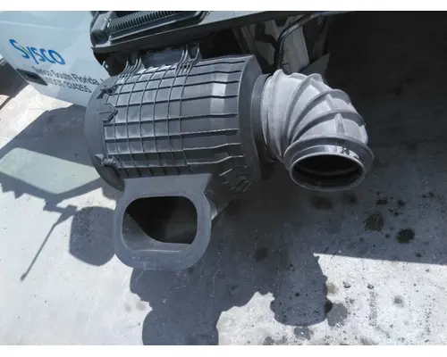 VOLVO VNM AIR CLEANER