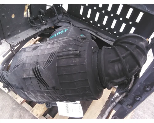VOLVO VNM AIR CLEANER