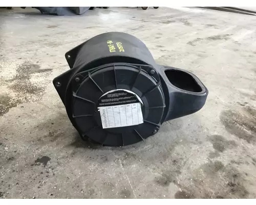 VOLVO VNM AIR CLEANER