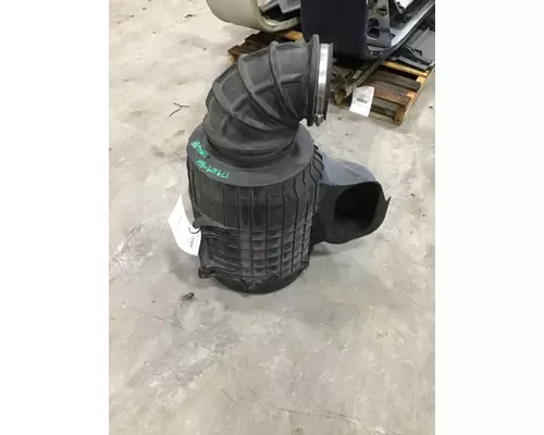 VOLVO VNM AIR CLEANER