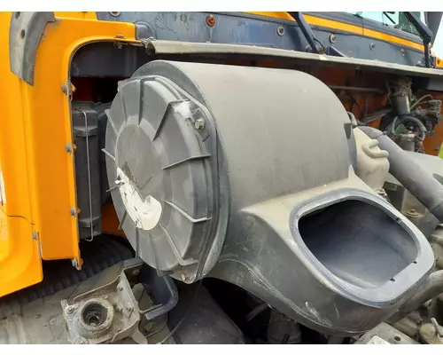 VOLVO VNM AIR CLEANER