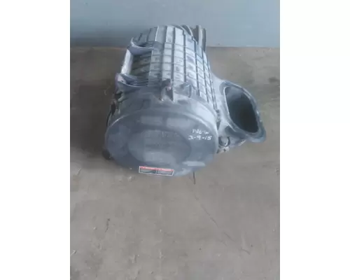 VOLVO VNM AIR CLEANER