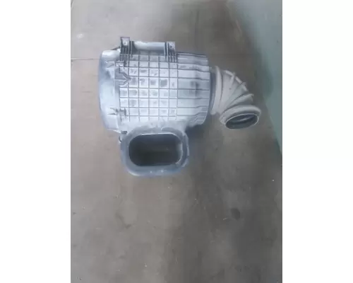 VOLVO VNM AIR CLEANER