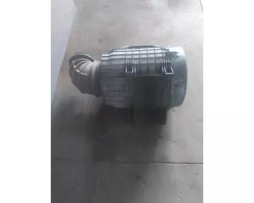 VOLVO VNM AIR CLEANER