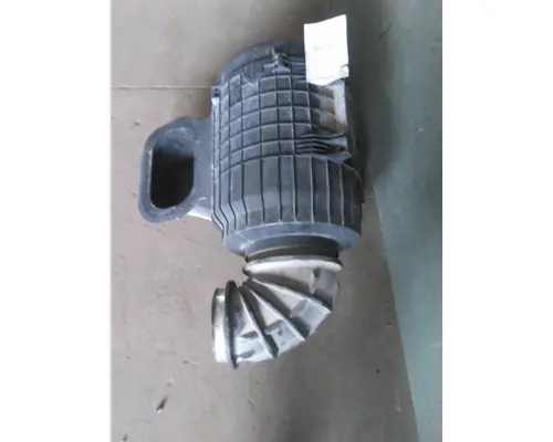 VOLVO VNM AIR CLEANER