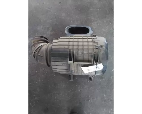 VOLVO VNM AIR CLEANER