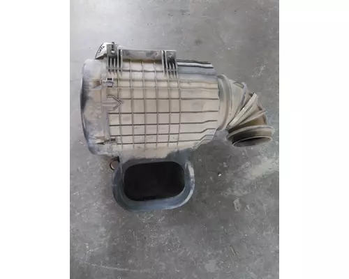 VOLVO VNM AIR CLEANER