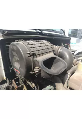 VOLVO VNM AIR CLEANER