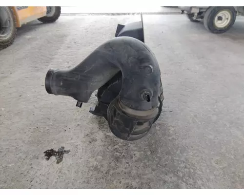VOLVO VNM AIR CLEANER
