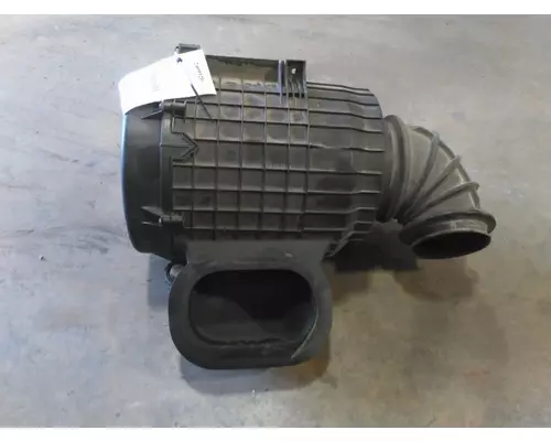 VOLVO VNM AIR CLEANER