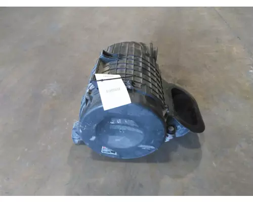 VOLVO VNM AIR CLEANER