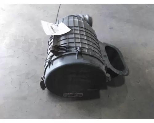 VOLVO VNM AIR CLEANER