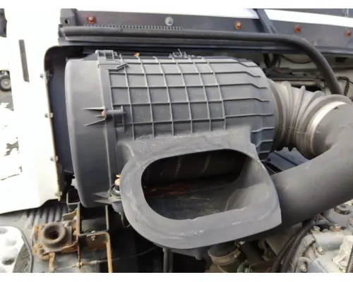 VOLVO VNM AIR CLEANER
