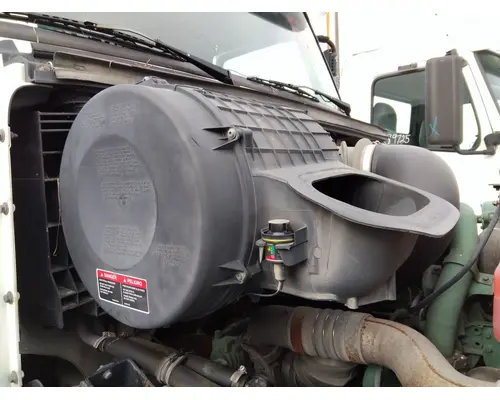 VOLVO VNM AIR CLEANER