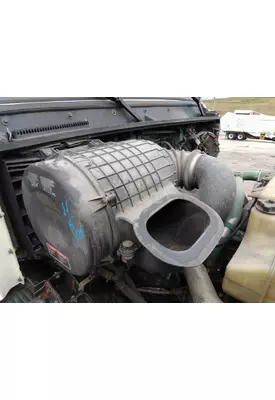 VOLVO VNM AIR CLEANER