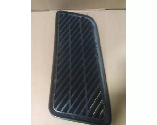 VOLVO VNM AIR INTAKE LOUVERCOVER