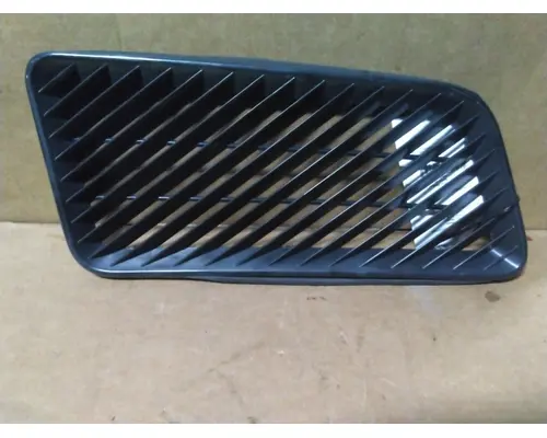VOLVO VNM AIR INTAKE LOUVERCOVER