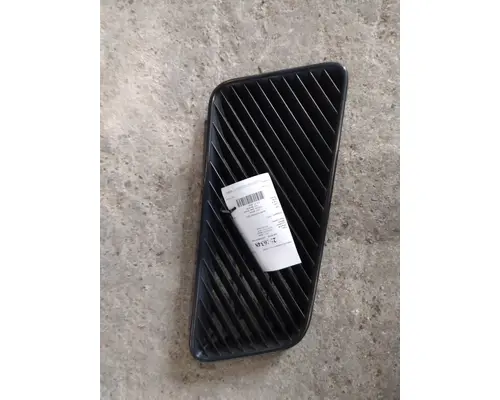 VOLVO VNM AIR INTAKE LOUVERCOVER