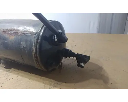 VOLVO VNM AIR TANK