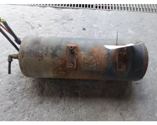 VOLVO VNM AIR TANK