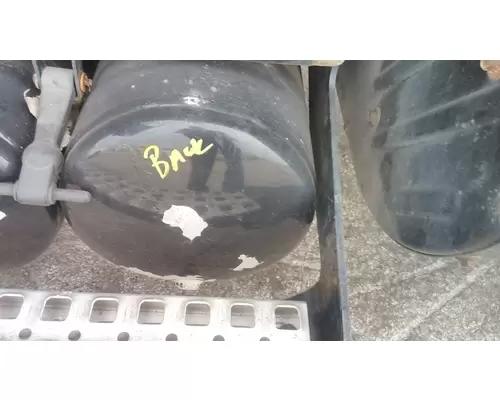 VOLVO VNM AIR TANK