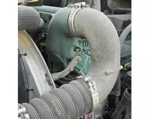 VOLVO VNM Air Transfer Tube
