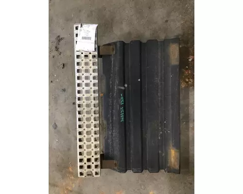 VOLVO VNM BATTERY BOX COVER