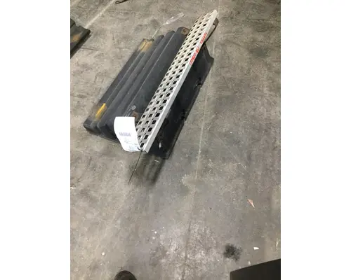 VOLVO VNM BATTERY BOX COVER