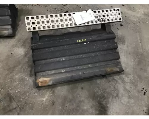 VOLVO VNM BATTERY BOX COVER