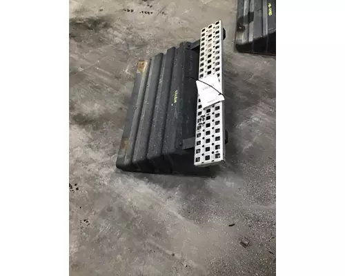 VOLVO VNM BATTERY BOX COVER