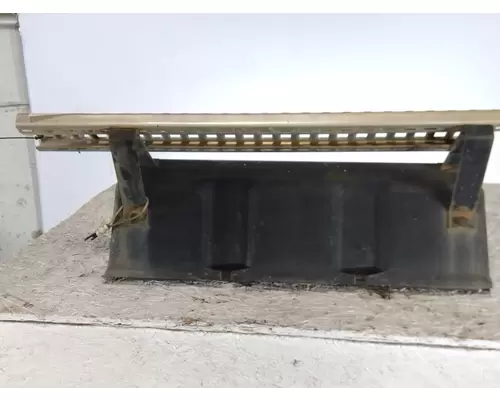 VOLVO VNM BATTERY BOX COVER