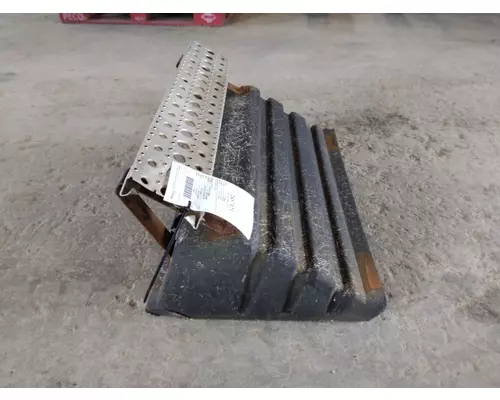 VOLVO VNM BATTERY BOX COVER