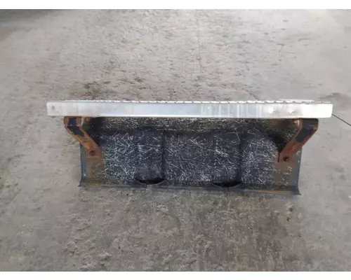 VOLVO VNM BATTERY BOX COVER