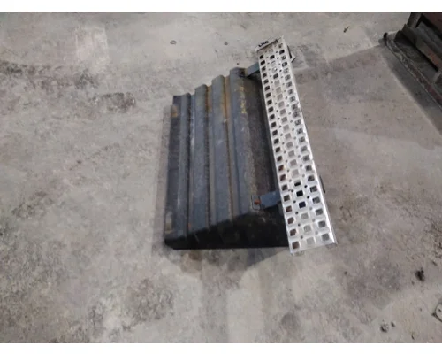 VOLVO VNM BATTERY BOX COVER