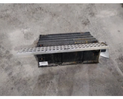 VOLVO VNM BATTERY BOX COVER