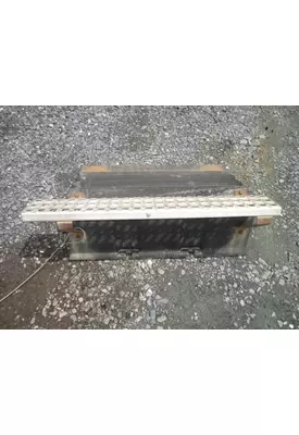 VOLVO VNM BATTERY BOX COVER