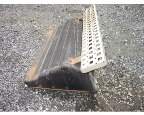 VOLVO VNM BATTERY BOX COVER