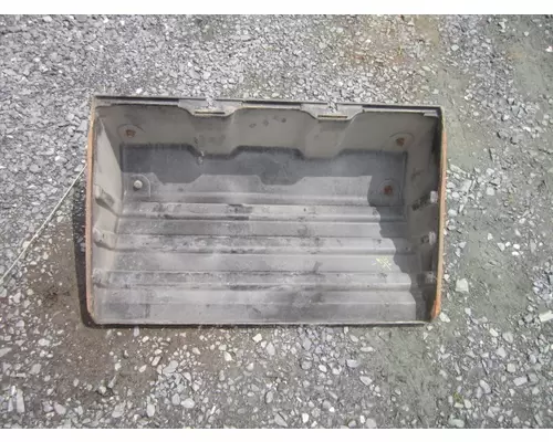 VOLVO VNM BATTERY BOX COVER