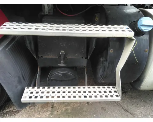 VOLVO VNM BATTERY BOX