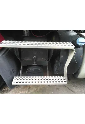 VOLVO VNM BATTERY BOX