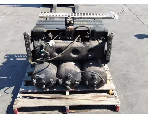 VOLVO VNM BATTERY BOX