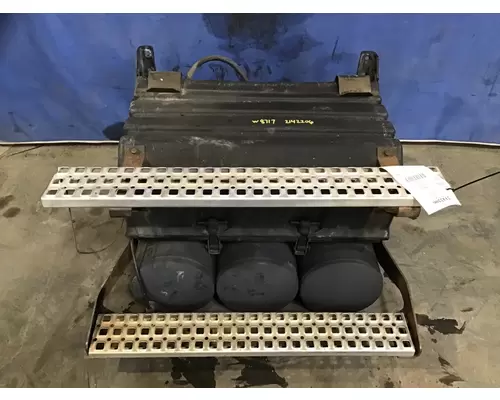 VOLVO VNM BATTERY BOX