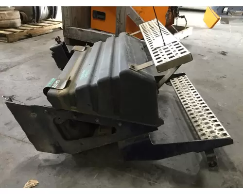 VOLVO VNM BATTERY BOX