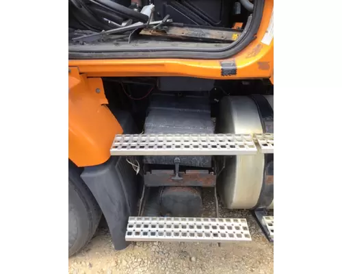 VOLVO VNM BATTERY BOX