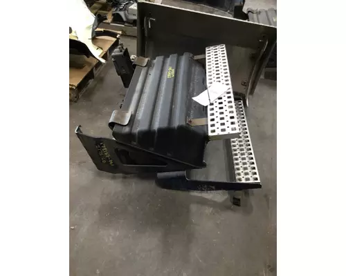 VOLVO VNM BATTERY BOX