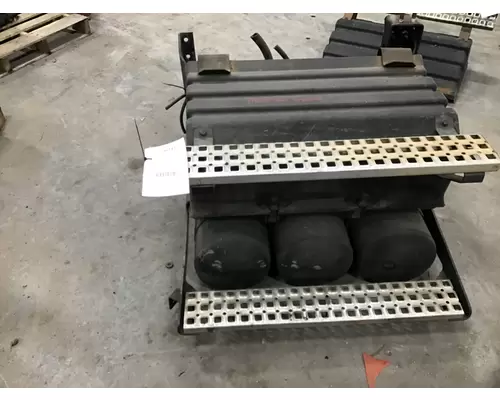 VOLVO VNM BATTERY BOX