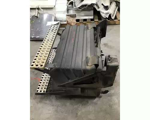 VOLVO VNM BATTERY BOX