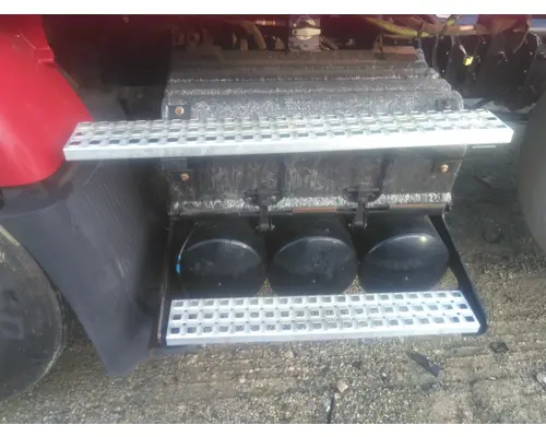 VOLVO VNM BATTERY BOX